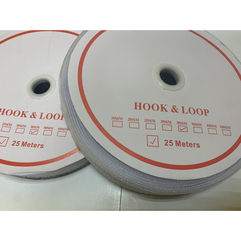 Липучка біла 4см (25 м) Липучка біла 4см (25 м)