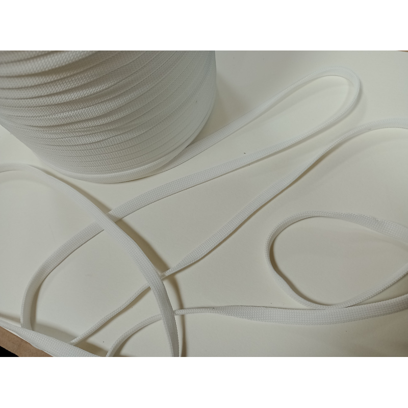 Шнур для одягу плоский 8,5 мм Білий (10метрів) Шнур для одягу плоский 8,5 мм Білий (10метрів)